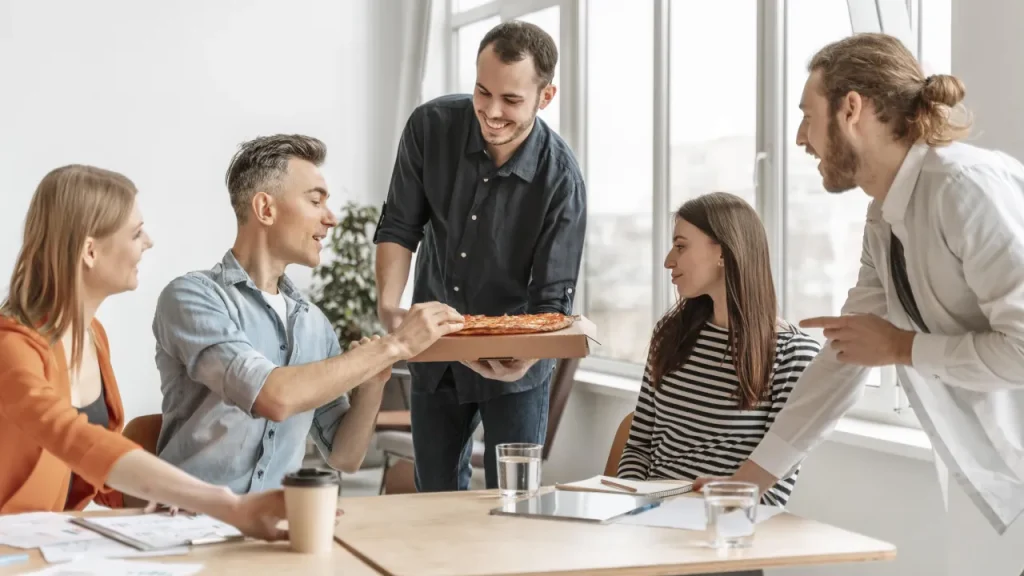 Buon Compleanno Collega: 48 frasi per fare gli auguri al tuo collega (anche quello insopportabile)